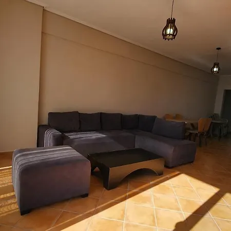Spacious Sea View Apartament Saranda